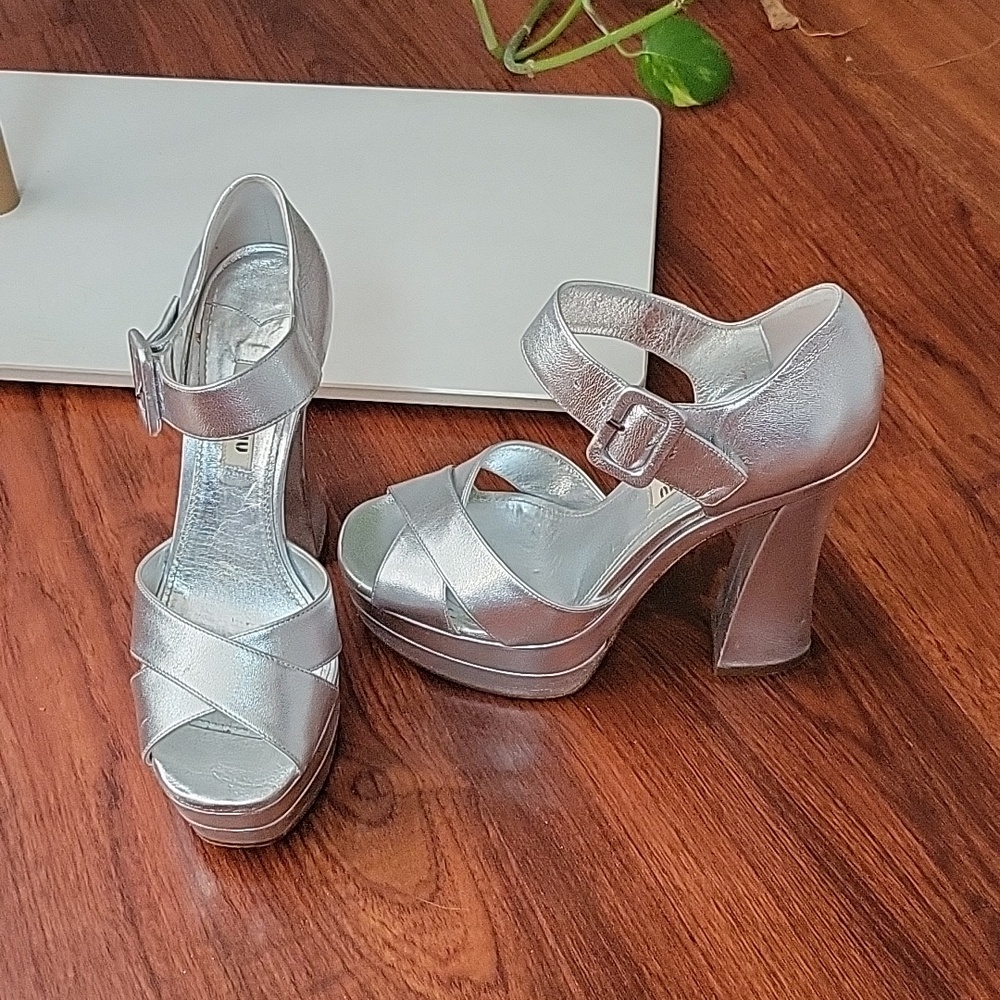 Miu Miu Metallic silver leather platform sandals Size 36